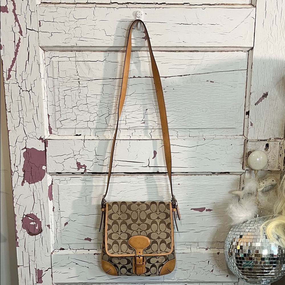VINTAGE Y2K COACH Stylish Tan and Brown Shoulder Bag EXC Clean!